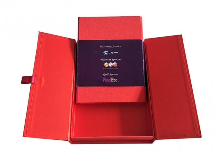 Kappen-oberstes rotes Buch geformter Kasten, magnetischer Klappen-Kasten mit 2cm Breiten-Satin-Band