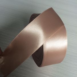 China Verschiedenes Farbnormallack-Satin-Band Roll1.5 - 2cm Größen-weit Polyester 100% usine