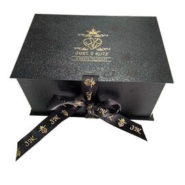 China Dekorativer Entwurfs-faltende Geschenkbox-Schwarzbuch-Form mit schönem Band usine