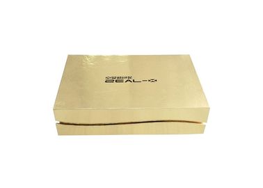 China Pappmagnetischer Buch-geformter Kasten-glattes Goldpapier-Haar-Erweiterungs-Verpacken usine