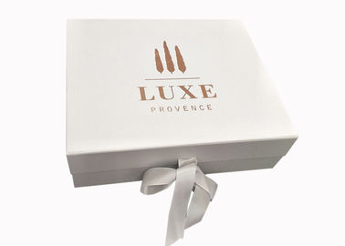 China gute Qualität Band-Logo kundengebundene weiße faltende Papiergeschenkbox für das Kleidungs-Verpacken on ventes