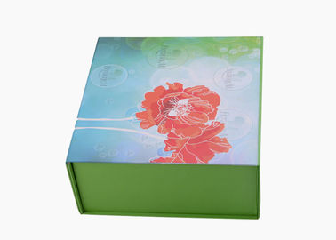 China Kleidungs-Papiergeschenkbox-magnetisches Pappdrucklogo-Mattlaminierungs-Oberfläche usine