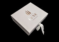 Verzierungs-Pappfaltende Geschenkbox-weiße glatte Laminierungs-Band-Schließung fournisseur