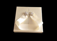 Goldene Hochzeits-Geschenk-Verpackungs-Buch-geformter Kasten mit Band Klima-ODM fournisseur