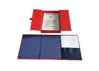 Kappen-oberstes rotes Buch geformter Kasten, magnetischer Klappen-Kasten mit 2cm Breiten-Satin-Band fournisseur