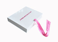 Band-Schließungs-faltender Geschenkbox-weiße glatte Einlegesohlen-Verpackenkasten für Frauen fournisseur