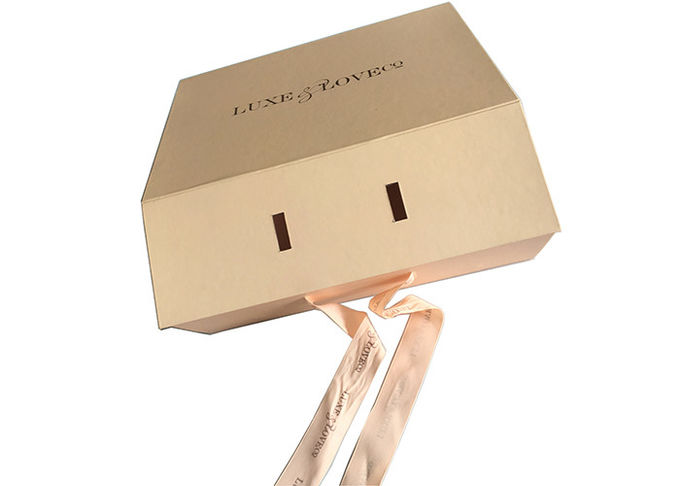 Nackter Farbdruck-faltender Geschenkbox-Band-Magnet für Hochzeits-Kleid