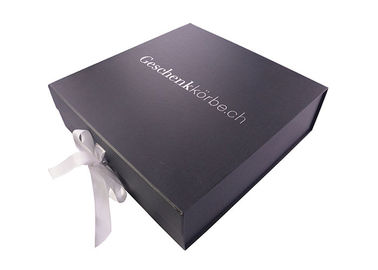 China Buch-geformte faltbare Pappgeschenkbox-kundenspezifische Goldfolien-Logo-Verzierung usine