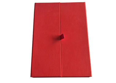 China Kappen-oberstes rotes Buch geformter Kasten, magnetischer Klappen-Kasten mit 2cm Breiten-Satin-Band usine