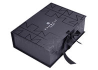 Kundengebundene Kleidung, die faltende hübsche Geschenkboxen mit dem Band dekorativ verpackt fournisseur